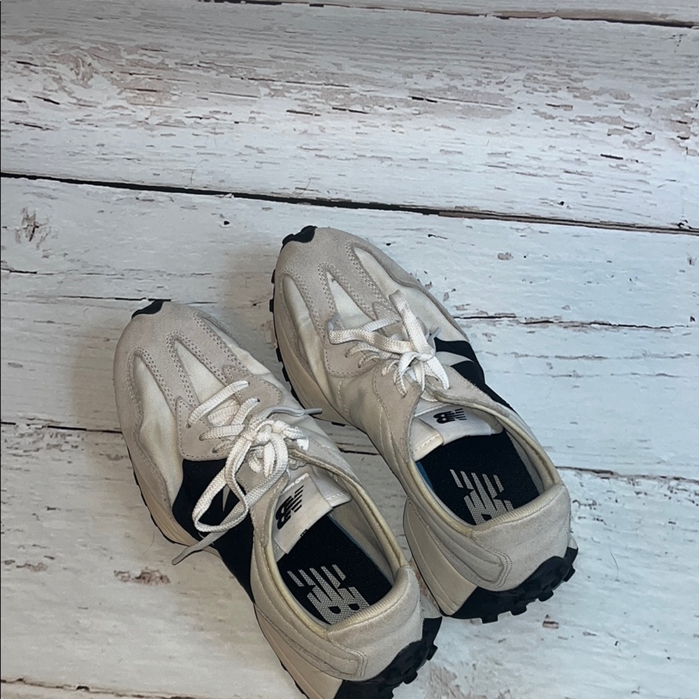 New Balance White and Black Athletic Shoes The Intelligent choice 327